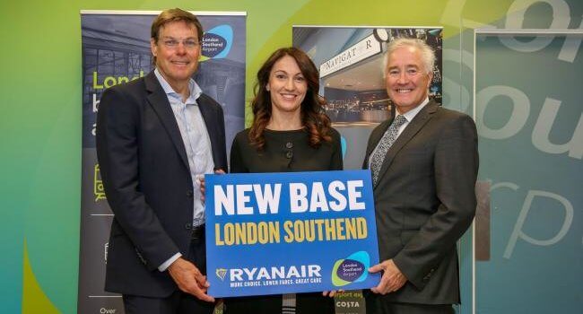 Ryanair Opens $300m Base at Southend Airport to compete ‘with Gatwick and Stansted’ Ryanair Opens $300m Base at Southend Airport to compete ‘with Gatwick and Stansted’